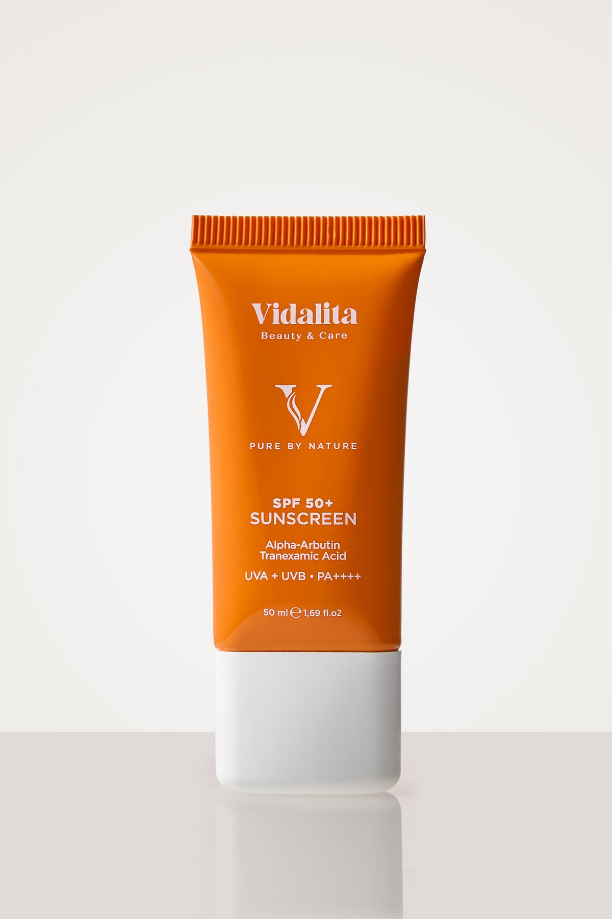 کرم ضدآفتاب و ضدلک با SPF 50+